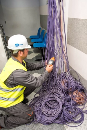 LKO-720 – Приёмник для поиска скрытых коммуникаций