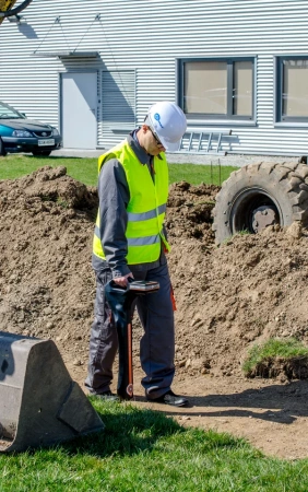 LKN-2000 – Генератор трассоискателя